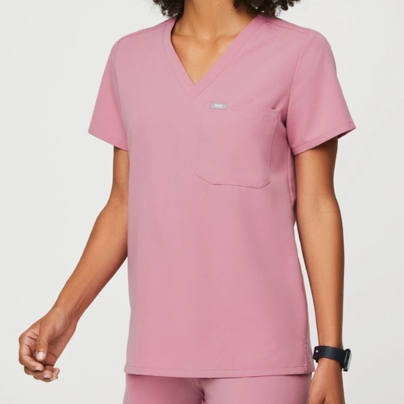 Figs Catarina One Pocket Chalk Pink Top 💕 - Picture 1 of 5
